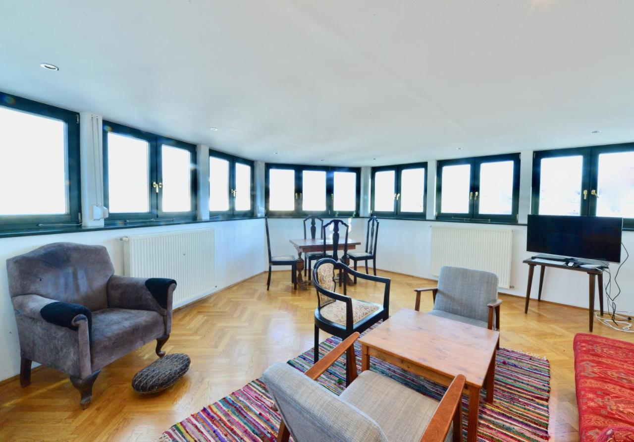 Spacious Flat With Panoramic View Viena